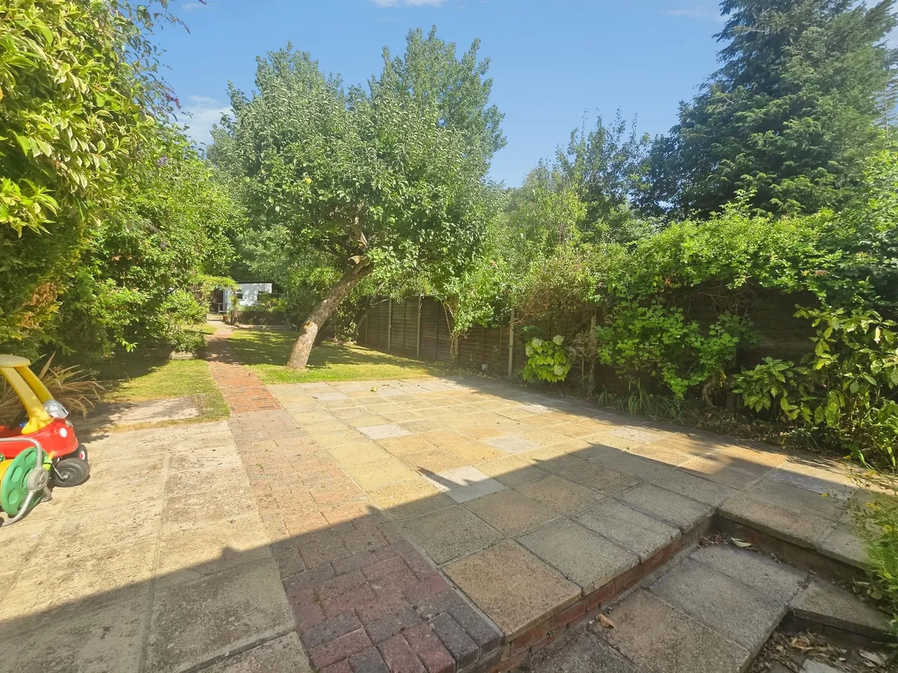 Homeleigh Crescent, Frimley Road, Ash Vale, Surrey, GU12 5PF, photo 7