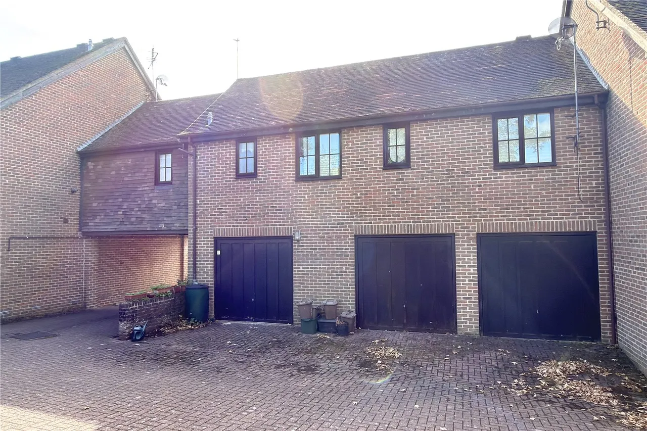 Old Town Close, Beaconsfield, Buckinghamshire, HP9, photo 4