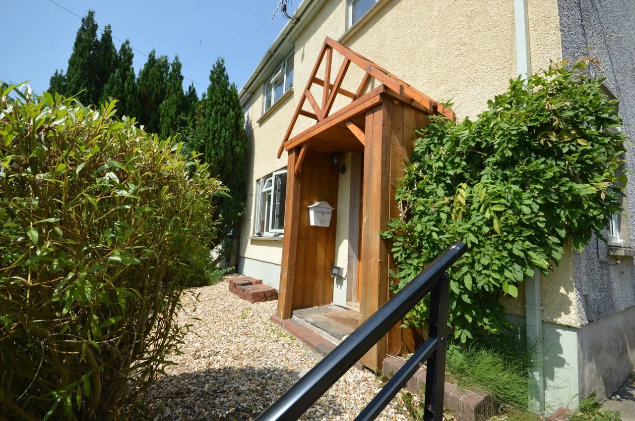 Heol Y Berllan, Crynant, SA10, photo 2