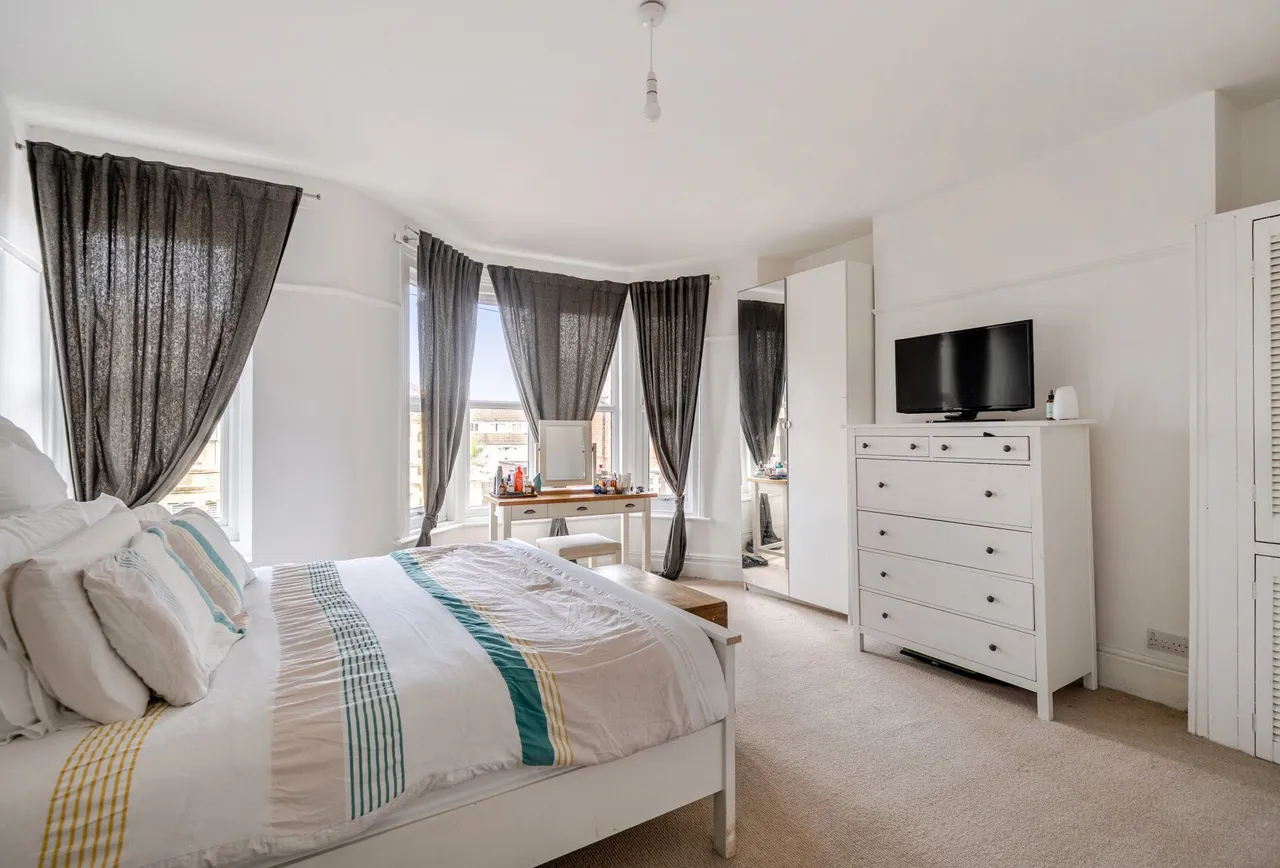 Downend Road, Gloucestershire, Downend, BS16 5UF, photo 10
