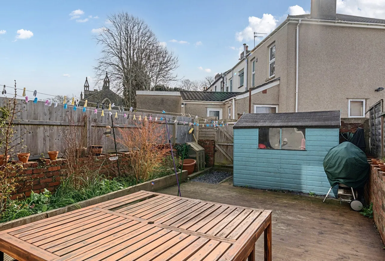 Downend Road, Gloucestershire, Downend, BS16 5UF, photo 15