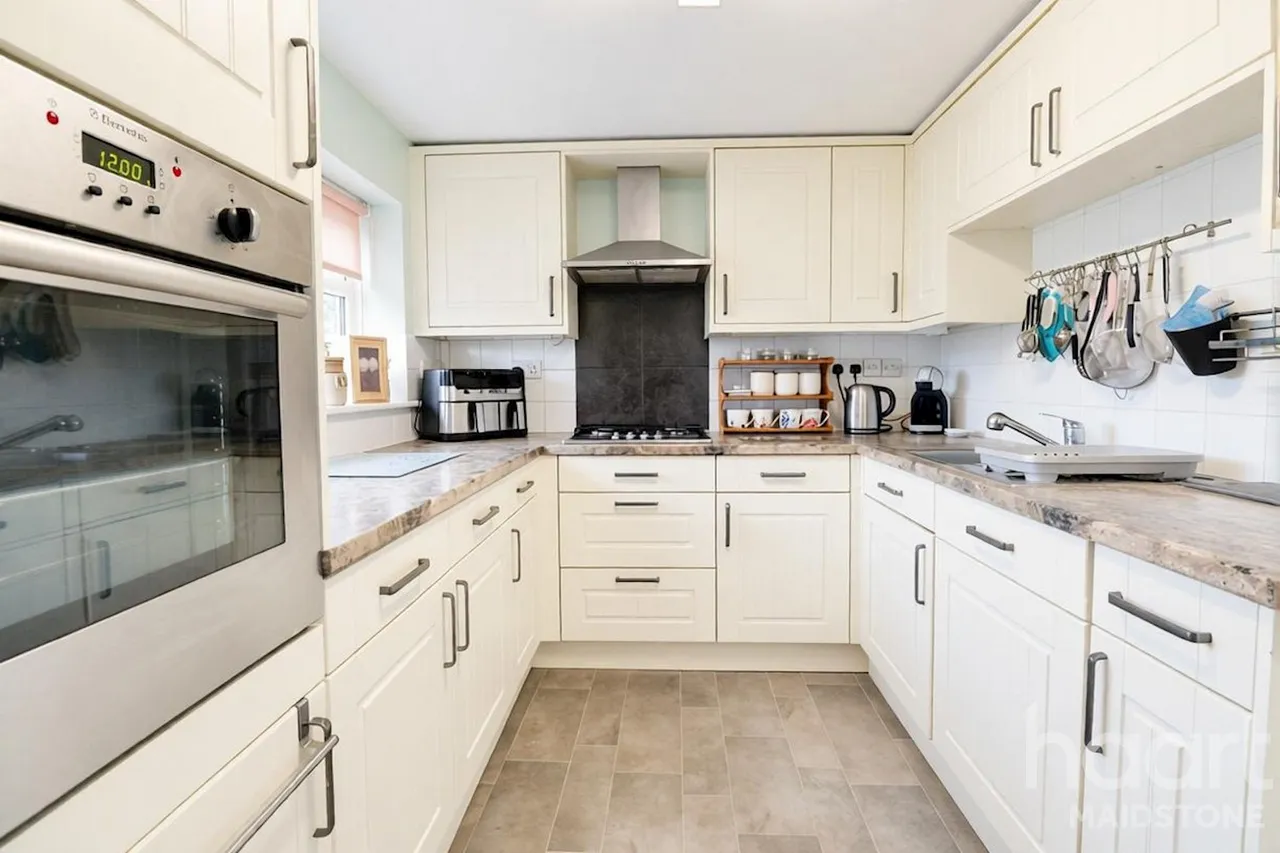 Springett Way, Maidstone, ME17, photo 3