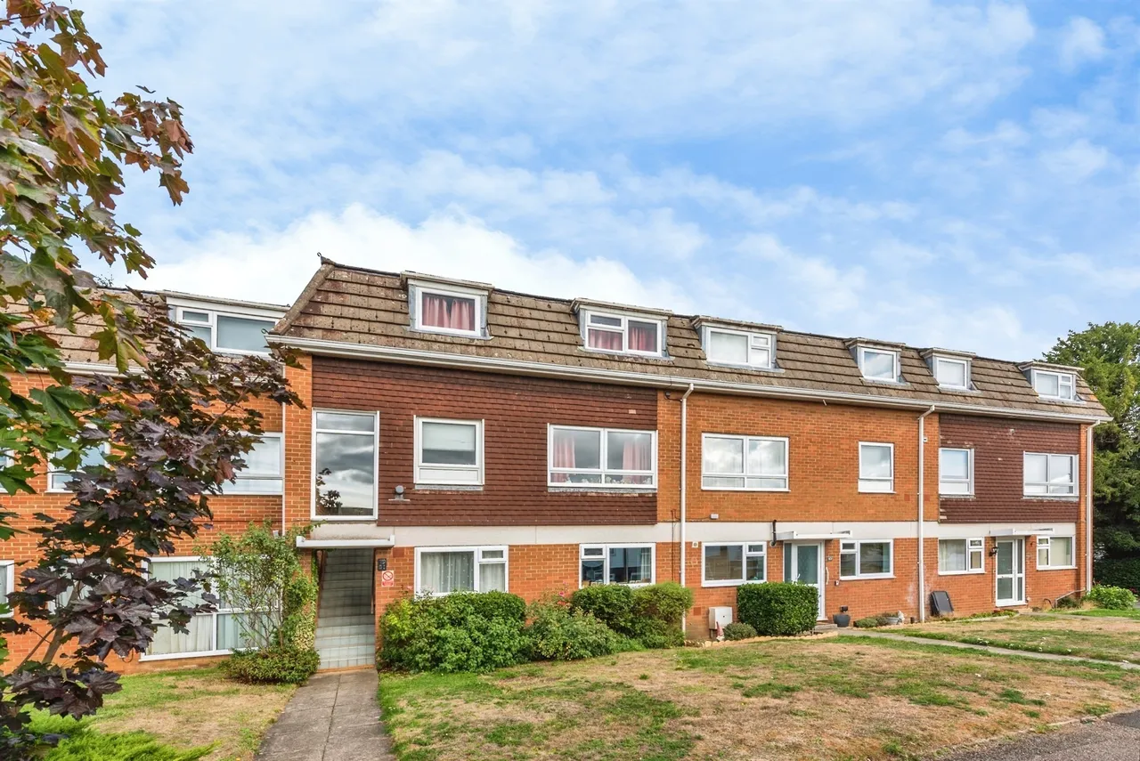 2 bed flat for sale — Shelley Close, ABINGDON