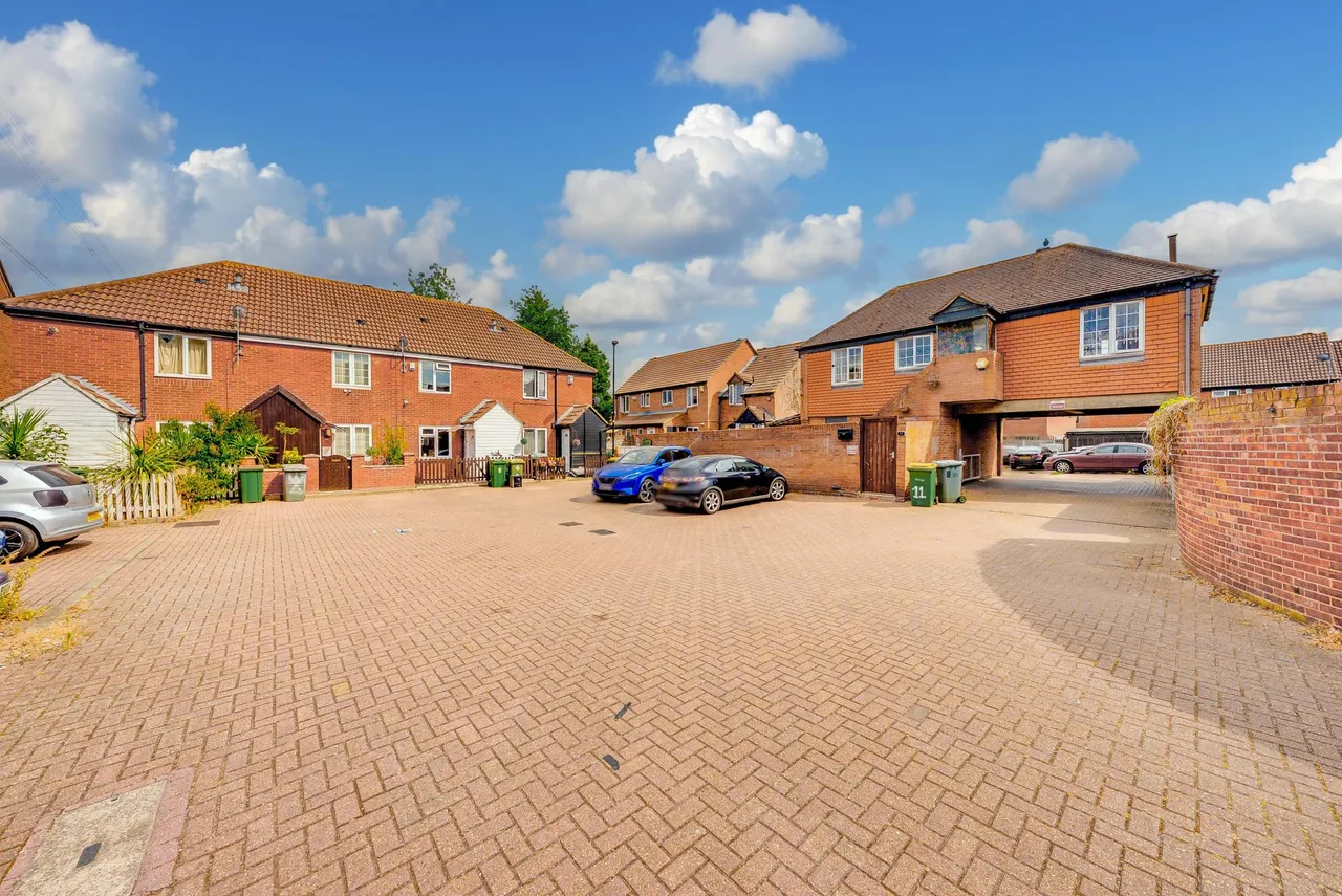 Moncrieff Close, London, E6, photo 2
