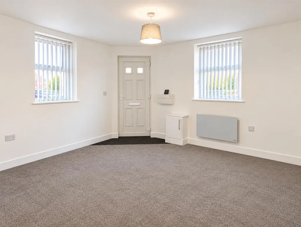 Standhill Road, Carlton, photo 11