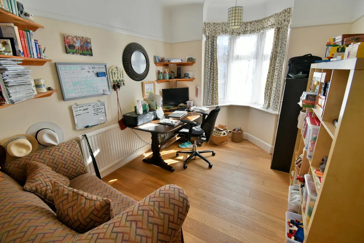 Glamis Avenue, BH10, photo 12