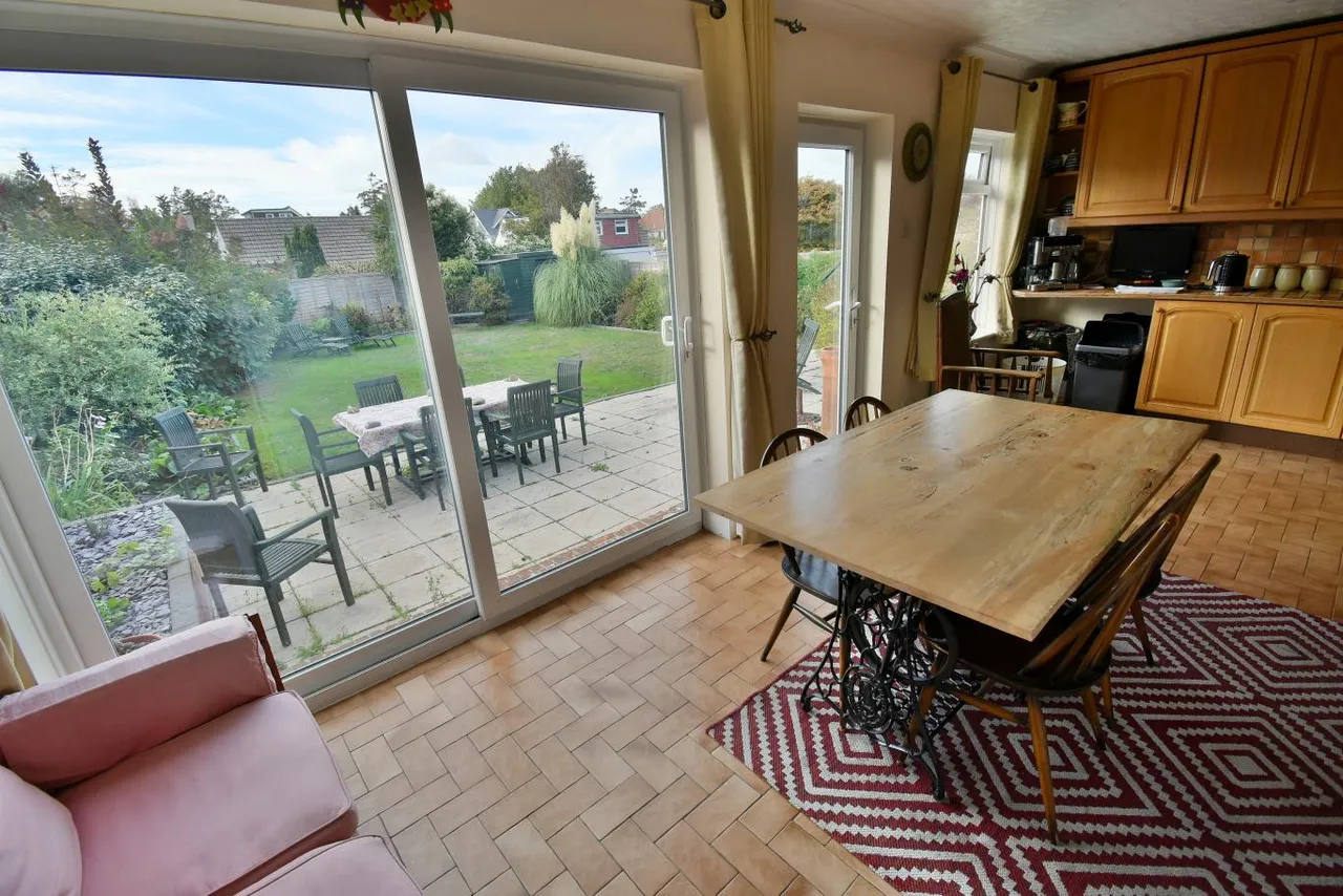 Glamis Avenue, BH10, photo 8