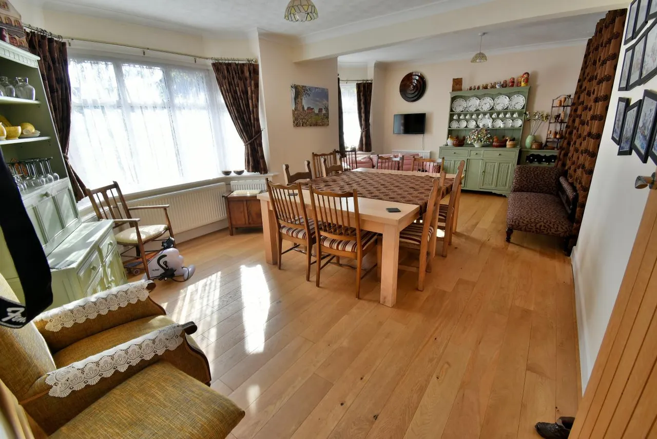 Glamis Avenue, BH10, photo 7