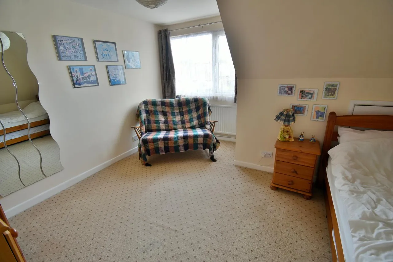 Glamis Avenue, BH10, photo 18