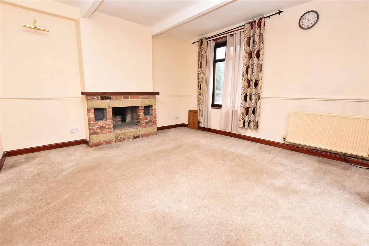 Dinting Vale, Glossop, SK13, photo 5