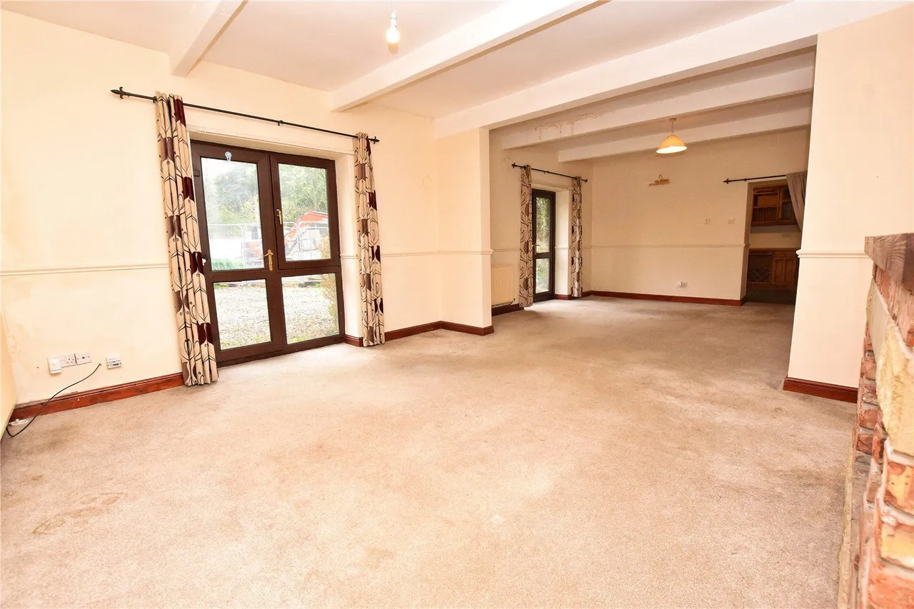 Dinting Vale, Glossop, SK13, photo 7
