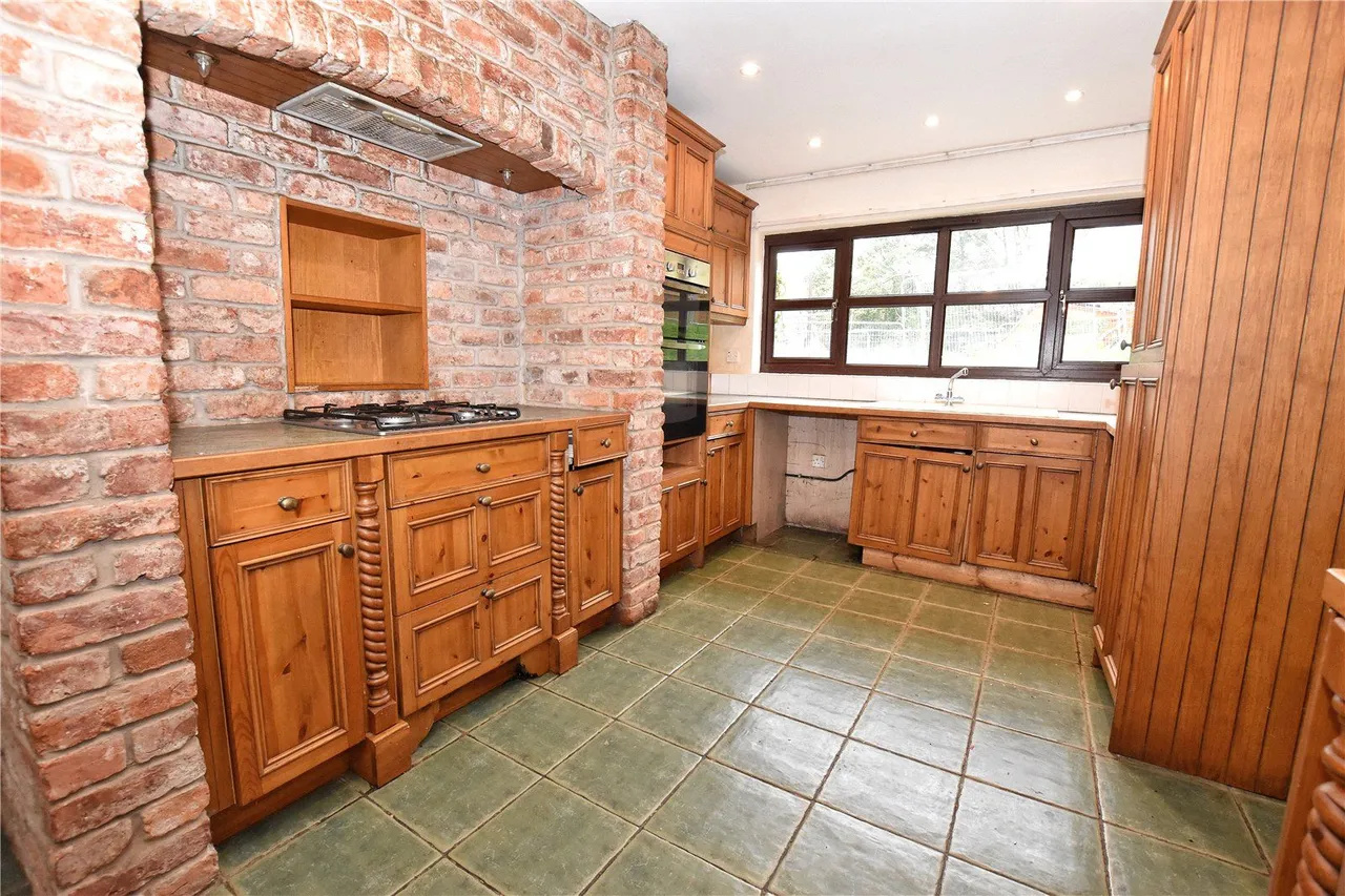 Dinting Vale, Glossop, SK13, photo 8