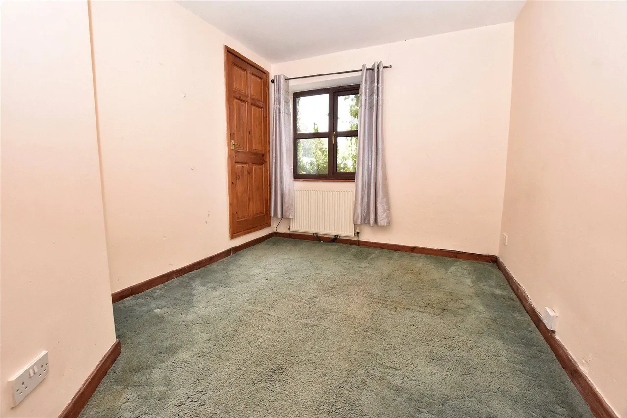 Dinting Vale, Glossop, SK13, photo 20