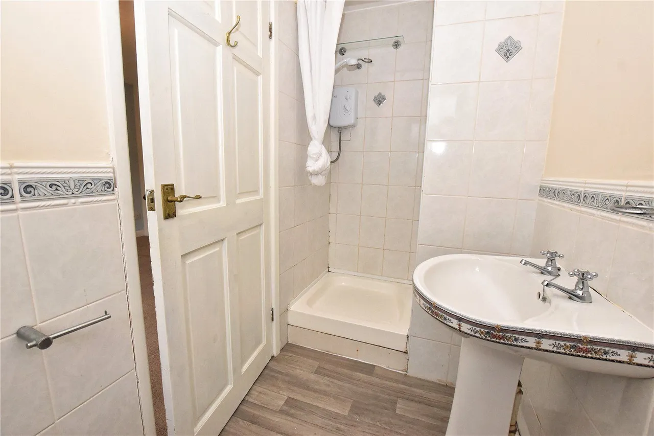 Dinting Vale, Glossop, SK13, photo 15