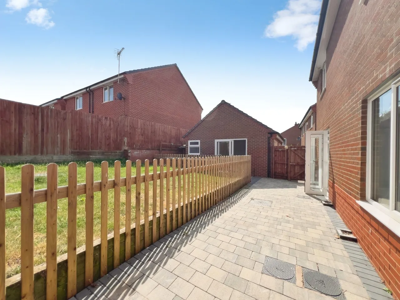 Banks Road, Badsey, WR11, photo 15