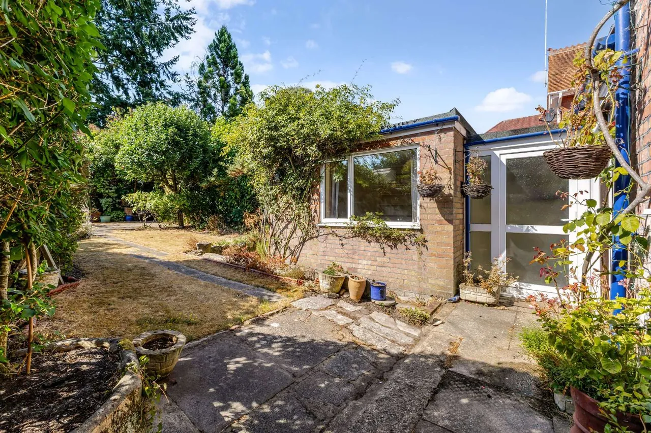 Penn Hill Avenue, Poole, Dorset, BH14 9LZ, photo 2