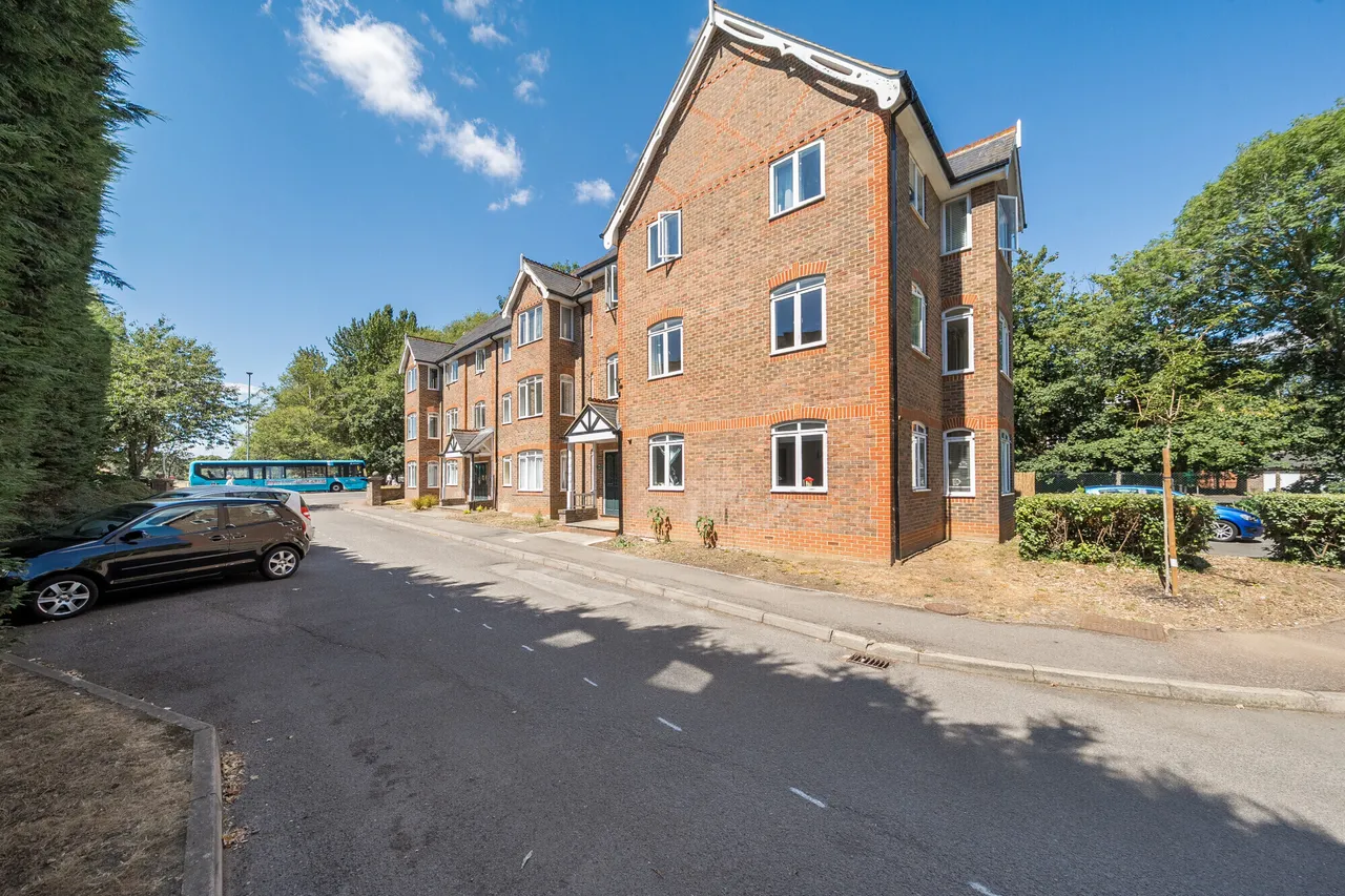 Latium Close, Holywell Hill, St. Alba..., photo 8
