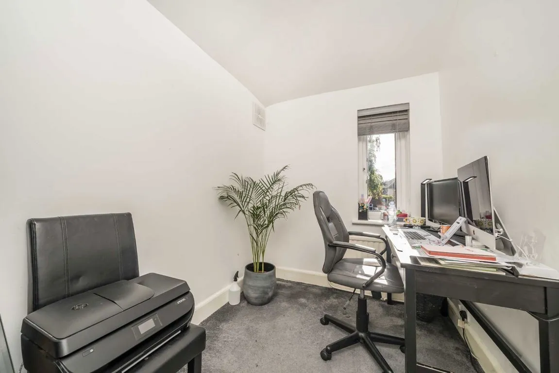 Auckland Road, KT1, photo 5