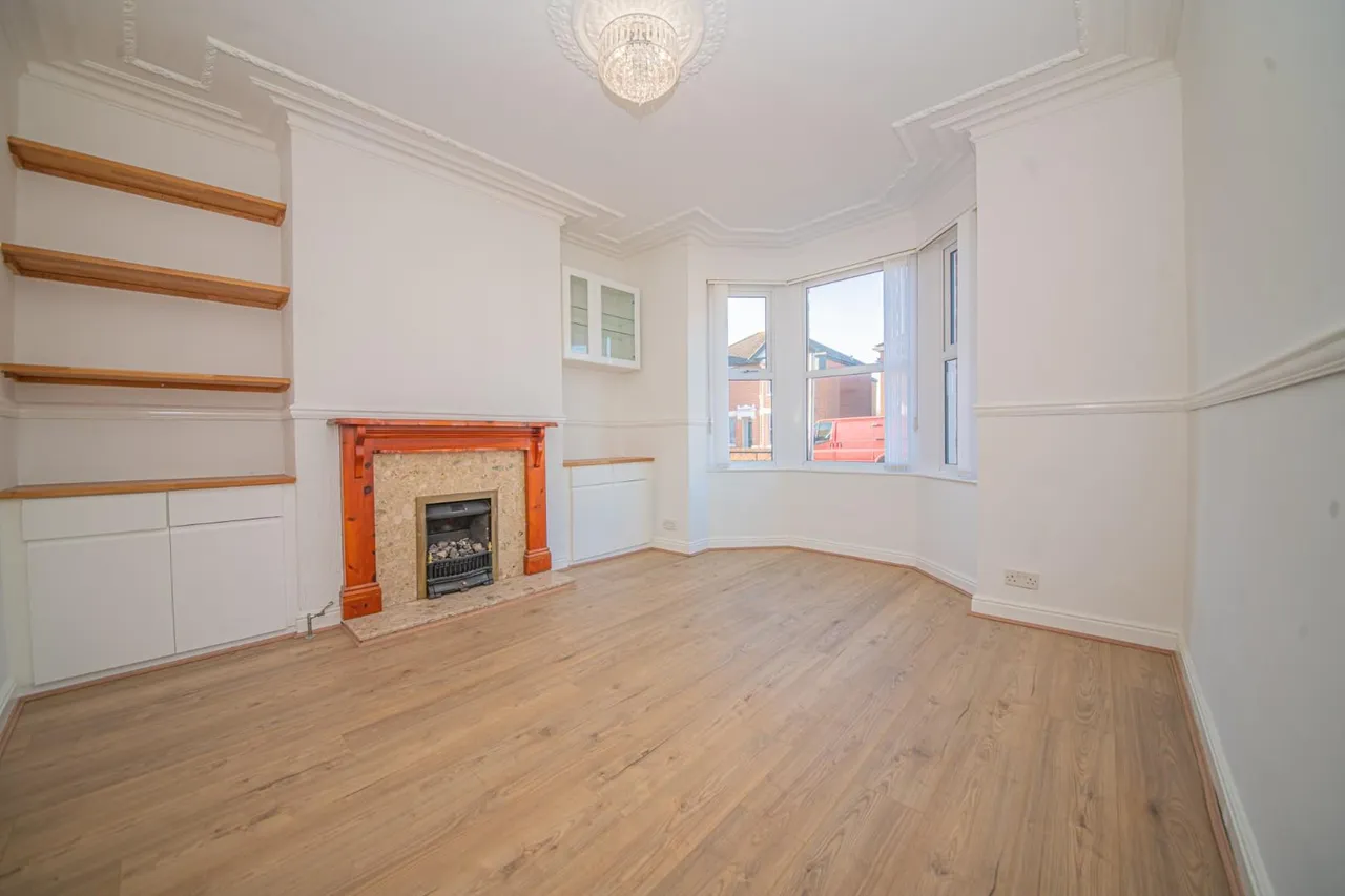 Chamberlayne Road, Eastleigh, Hampshire, SO50 5JF, photo 2