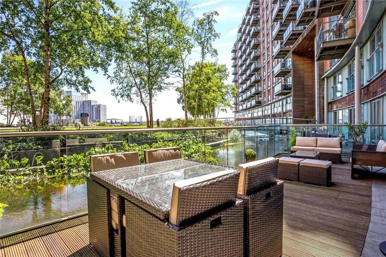 New Providence Wharf, 1 Fairmont Avenue, Canary Wharf, London, E14 9PF, photo 5