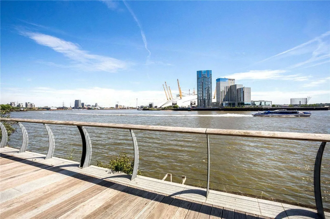 New Providence Wharf, 1 Fairmont Avenue, Canary Wharf, London, E14 9PF, photo 9