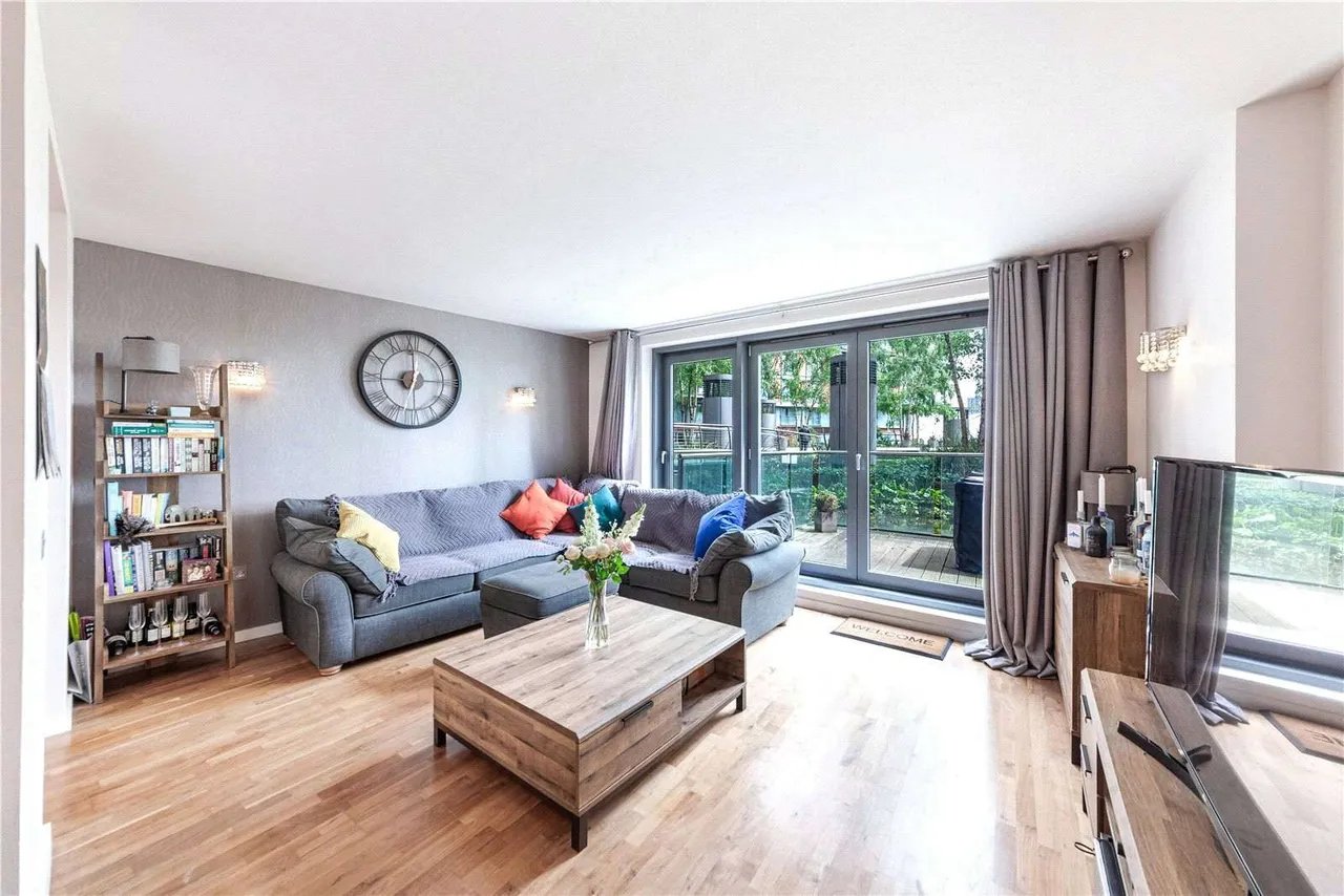 New Providence Wharf, 1 Fairmont Avenue, Canary Wharf, London, E14 9PF, photo 2