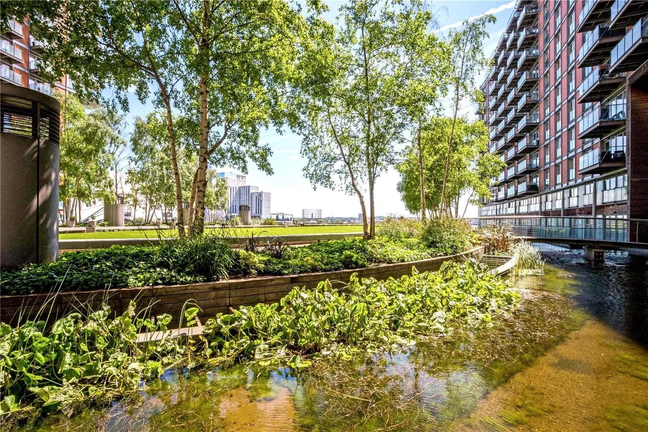 New Providence Wharf, 1 Fairmont Avenue, Canary Wharf, London, E14 9PF, photo 11