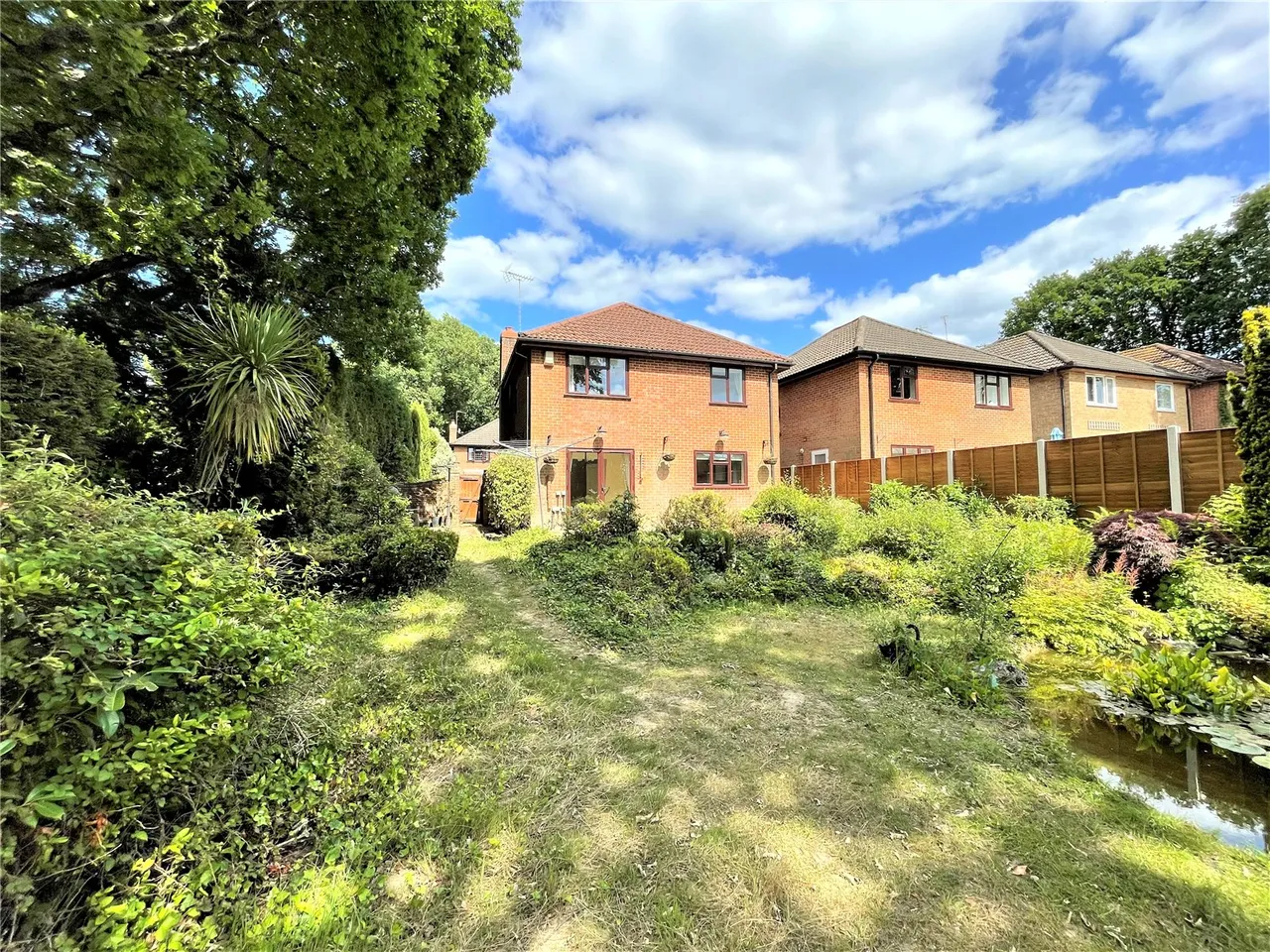 Tudor Close, Alderholt, Fordingbridge, Dorset, SP6 3LY, photo 2