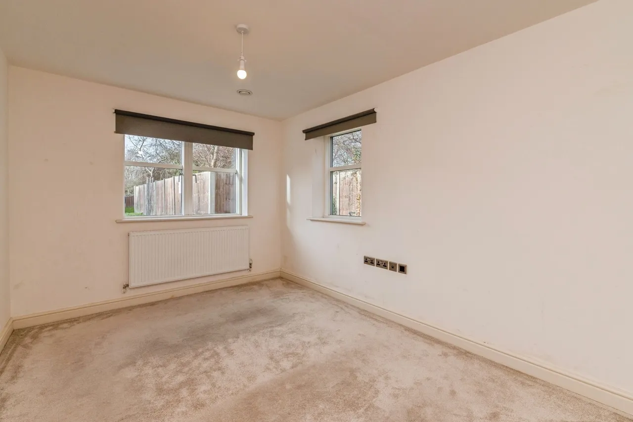 Dudley Close, GRAYS, Essex, RM16, photo 9