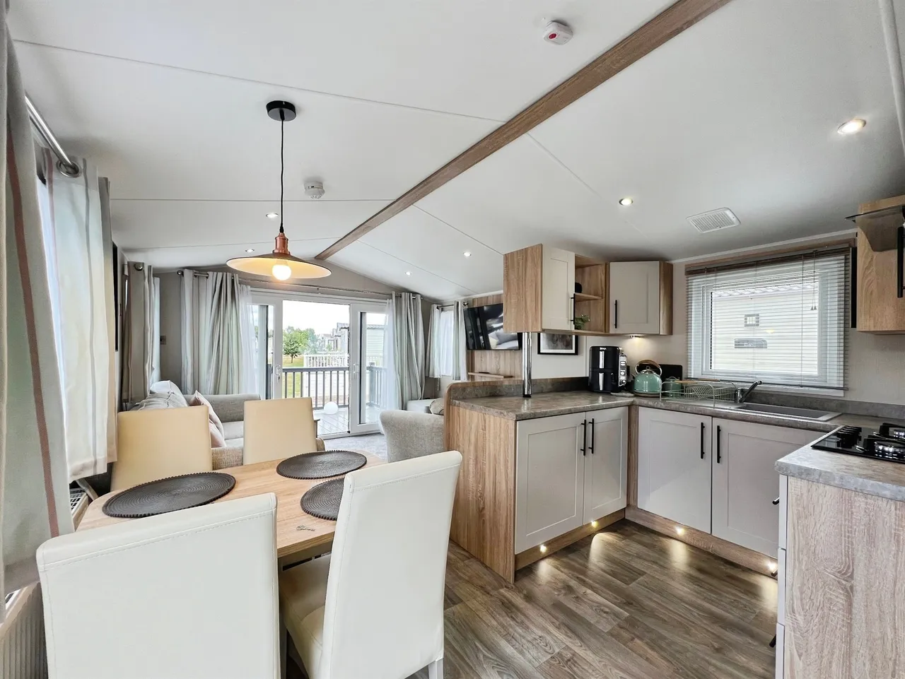 Tiddington Road, Tiddington, CV37, photo 3