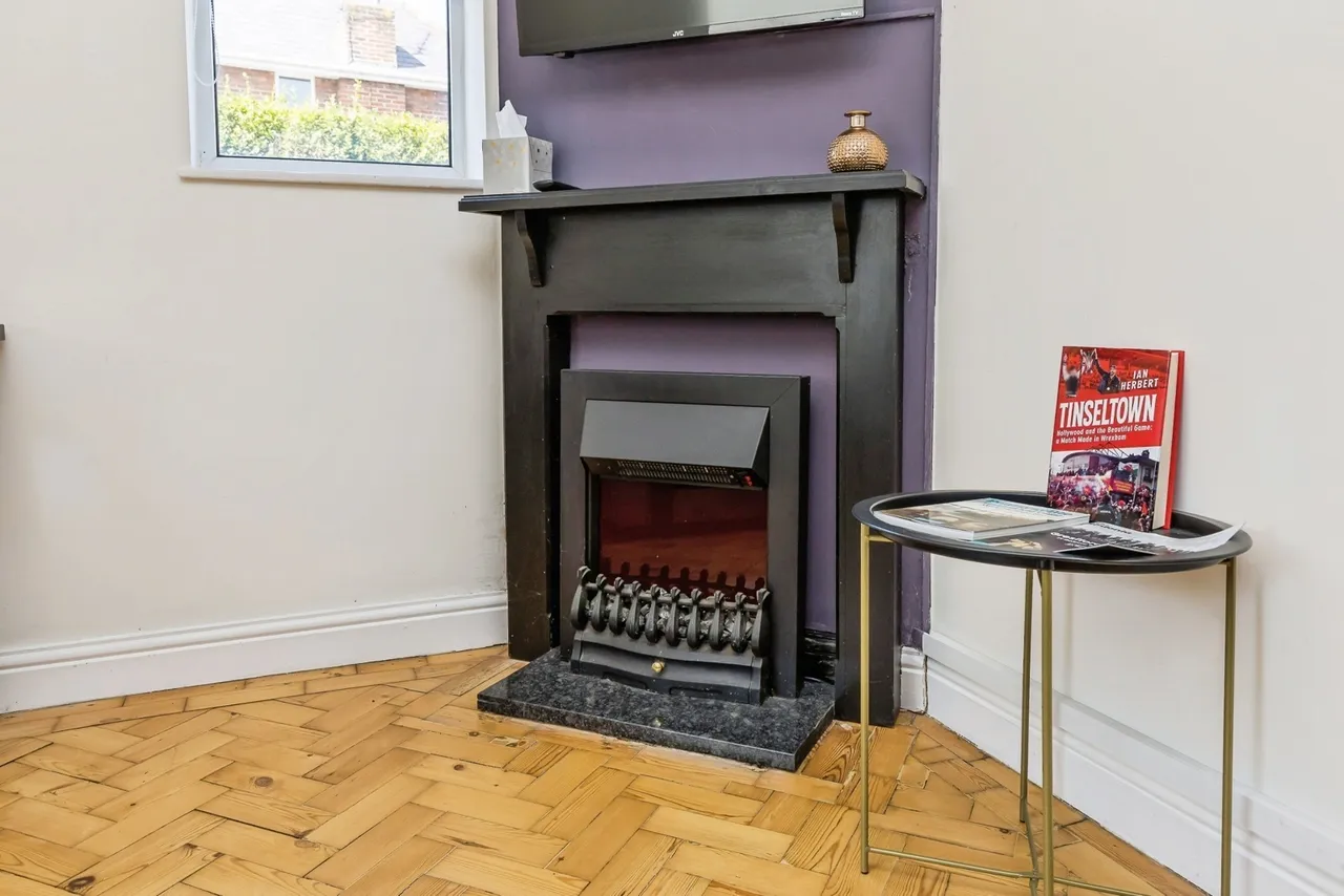 Wats Dyke Way, Wrexham, LL11, photo 8