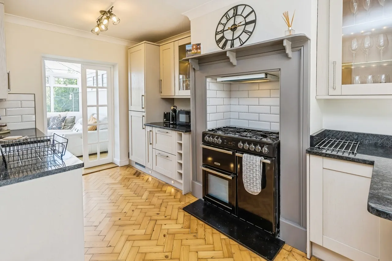 Wats Dyke Way, Wrexham, LL11, photo 10
