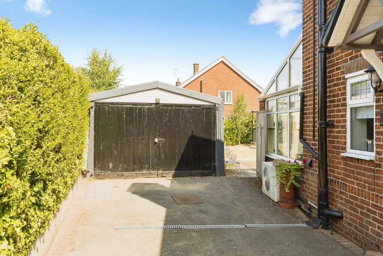 Wats Dyke Way, Wrexham, LL11, photo 20