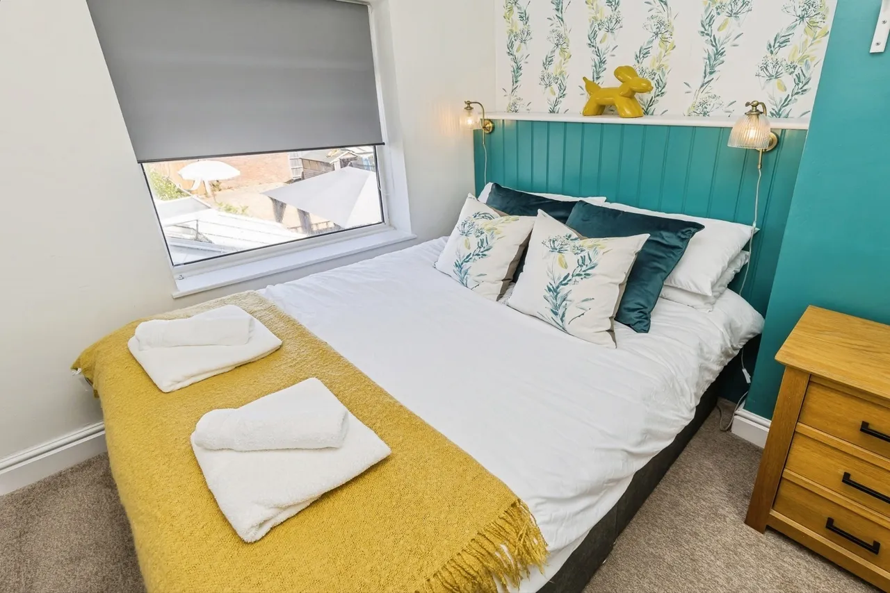 Wats Dyke Way, Wrexham, LL11, photo 16