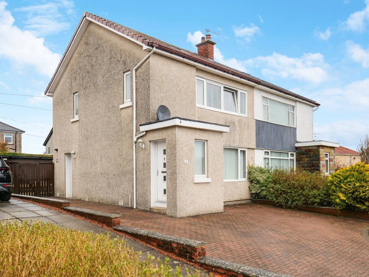 3 bed house for sale — Dunrobin Avenue, Elderslie, Johnstone, Renfrewshire, PA5