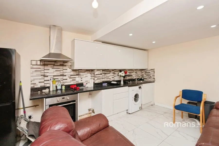 Newport Road, Aldershot, GU12, photo 7