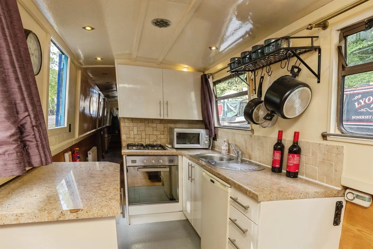 Brassknocker Hill, Monkton Combe, BA2, photo 7