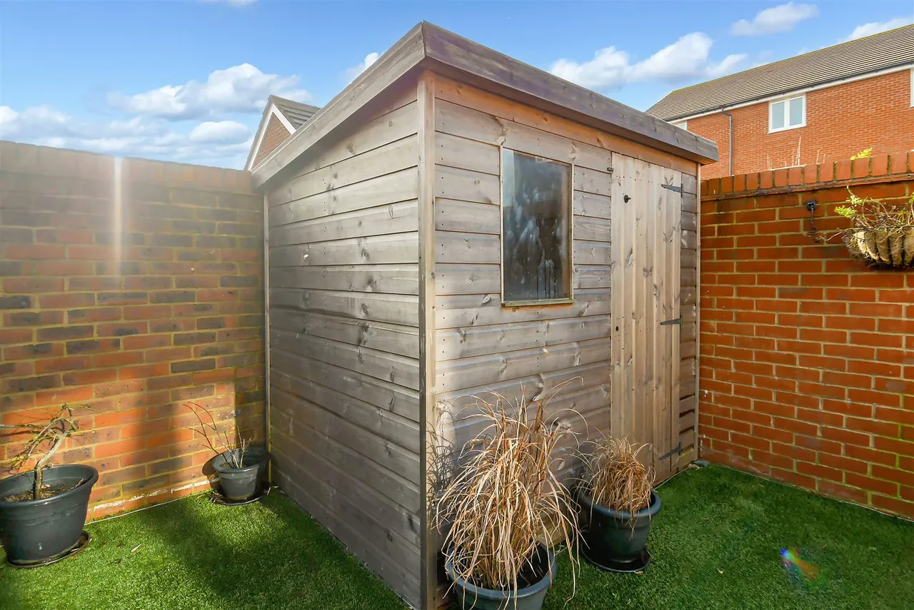 Meaden Way, Felpham, photo 11