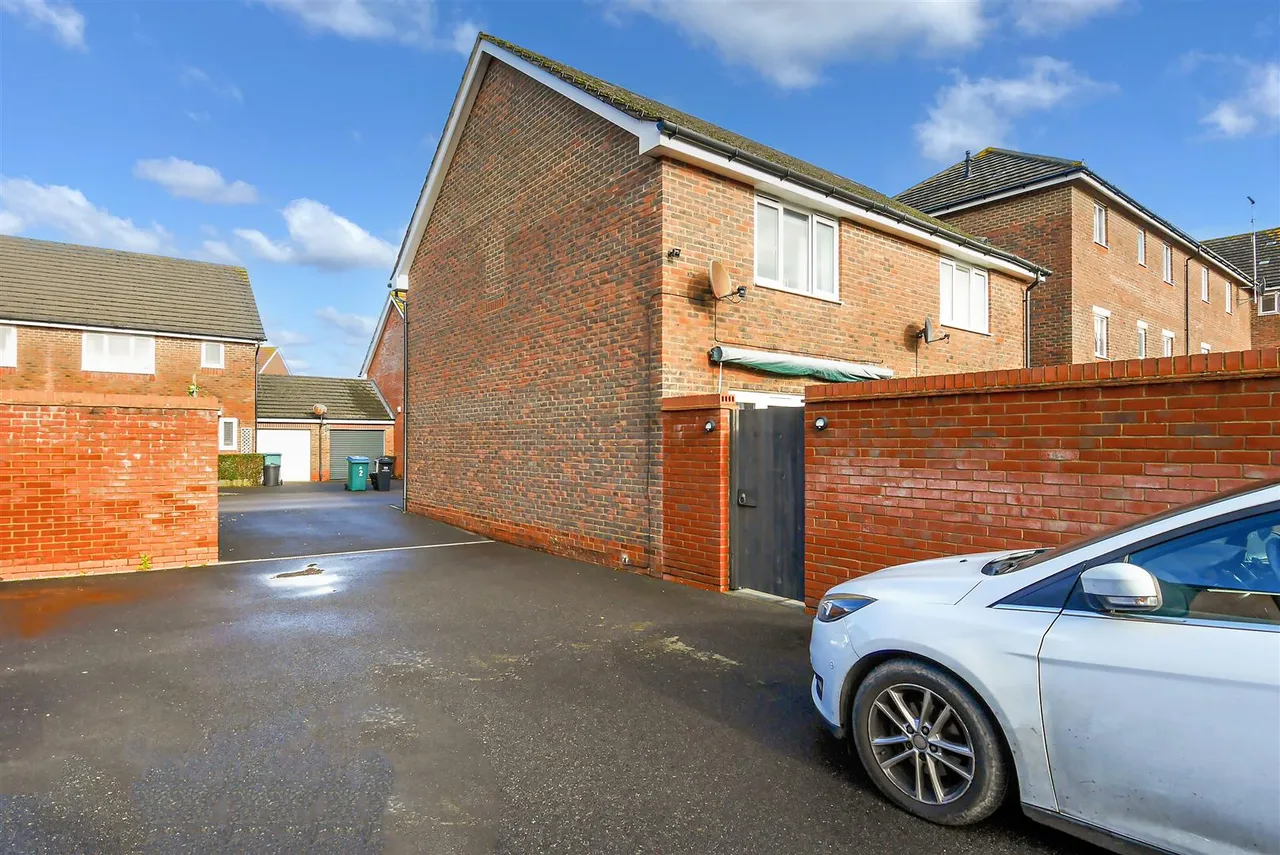 Meaden Way, Felpham, photo 14