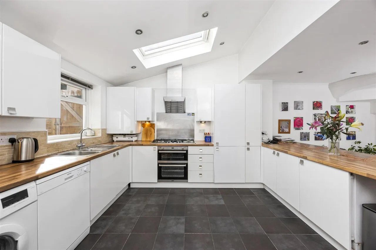 Winterbourne Close, Lewes, BN7, photo 9