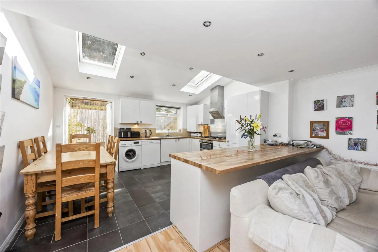 Winterbourne Close, Lewes, BN7, photo 6