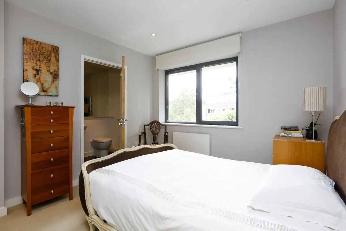Whitelands Crescent, SW18, photo 9