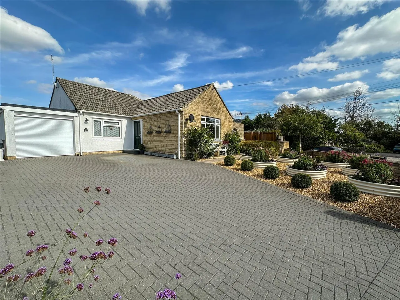 Mere Avenue, Hullavington, SN14, photo 16