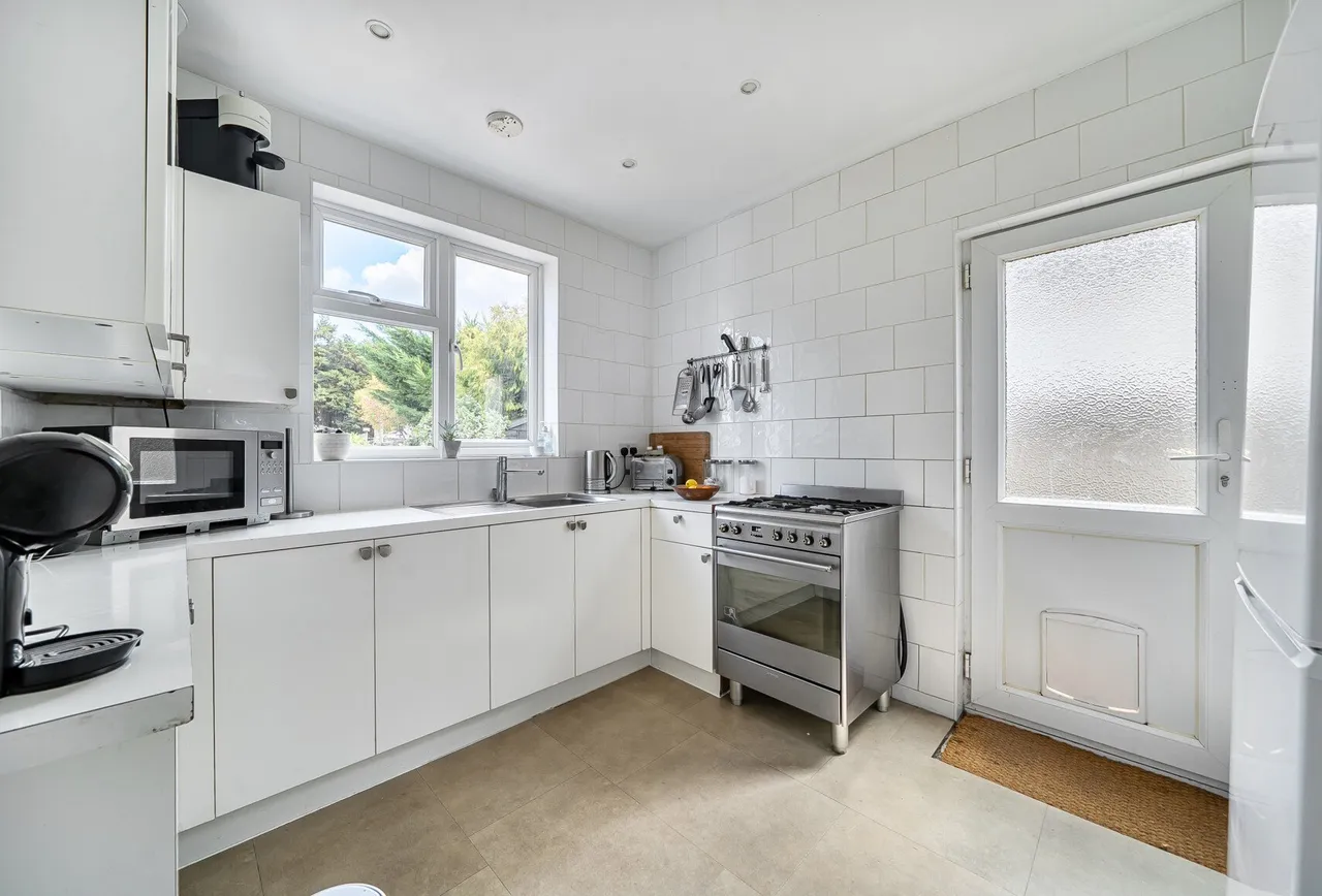 Woodlands Avenue, Worcester Park, KT4 7AL, photo 8