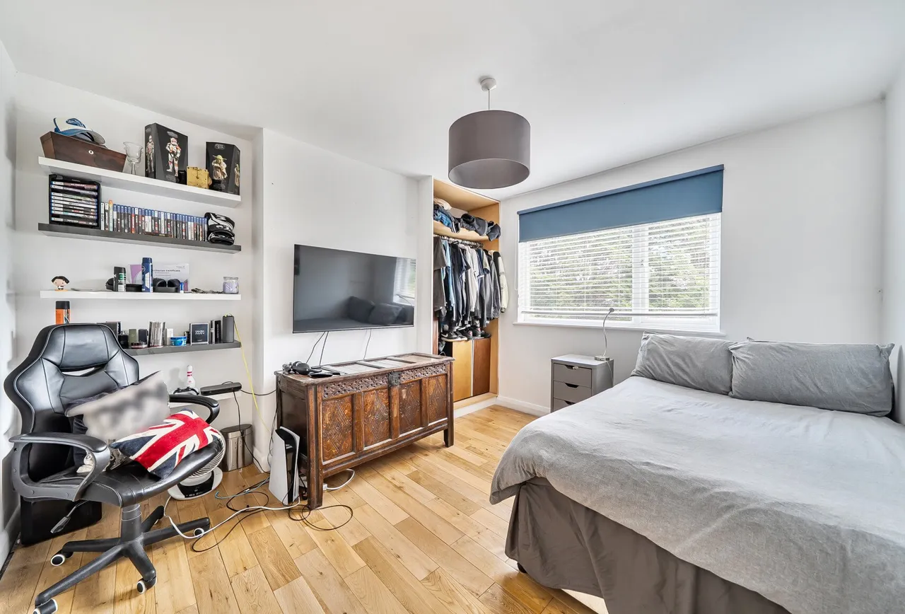 Woodlands Avenue, Worcester Park, KT4 7AL, photo 12