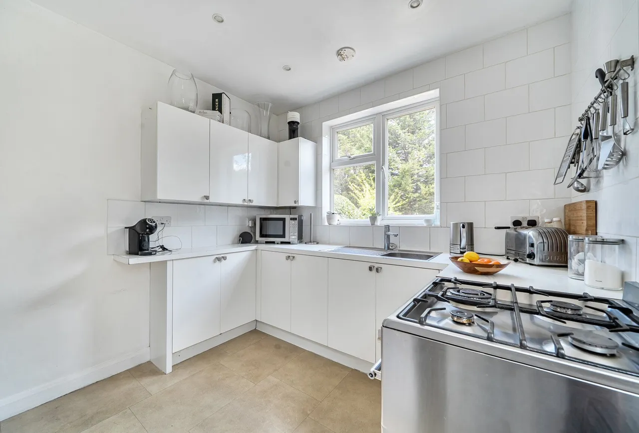 Woodlands Avenue, Worcester Park, KT4 7AL, photo 9