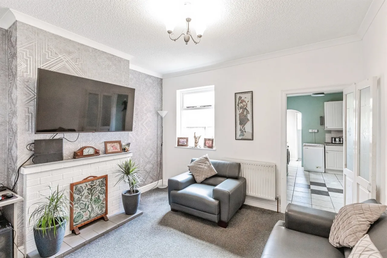 Albert Road, Wellingborough, NN8, photo 2