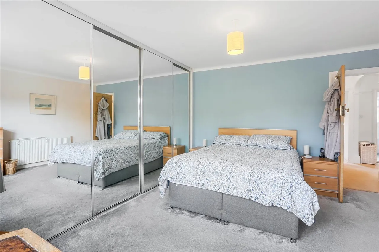South Drive, South Cheam, SM2 7PN, photo 21