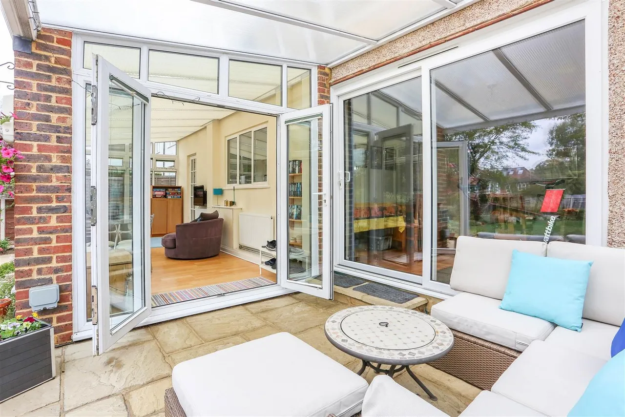 South Drive, South Cheam, SM2 7PN, photo 13