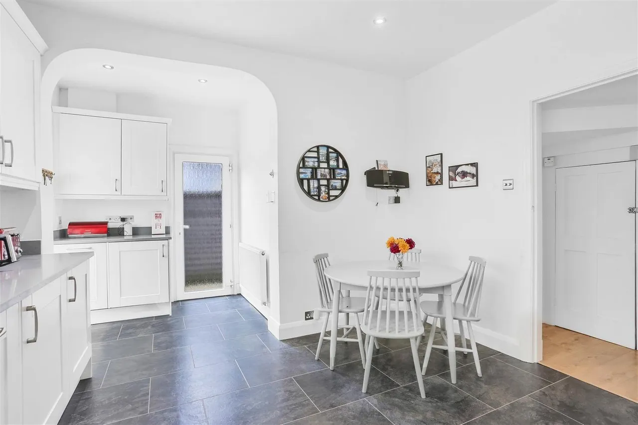 South Drive, South Cheam, SM2 7PN, photo 9
